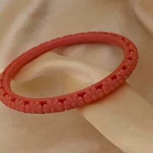 Antique Vintage Salmon pink carved celluloid floral bangle bracelet 1920-1930’s